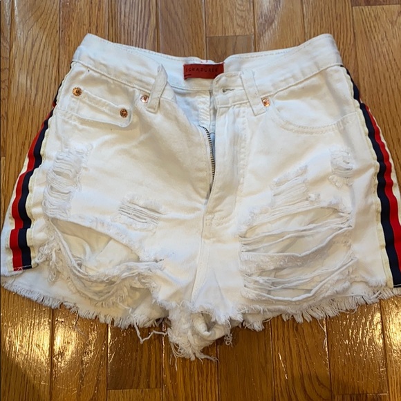 Shorts - Picture 4 of 4
